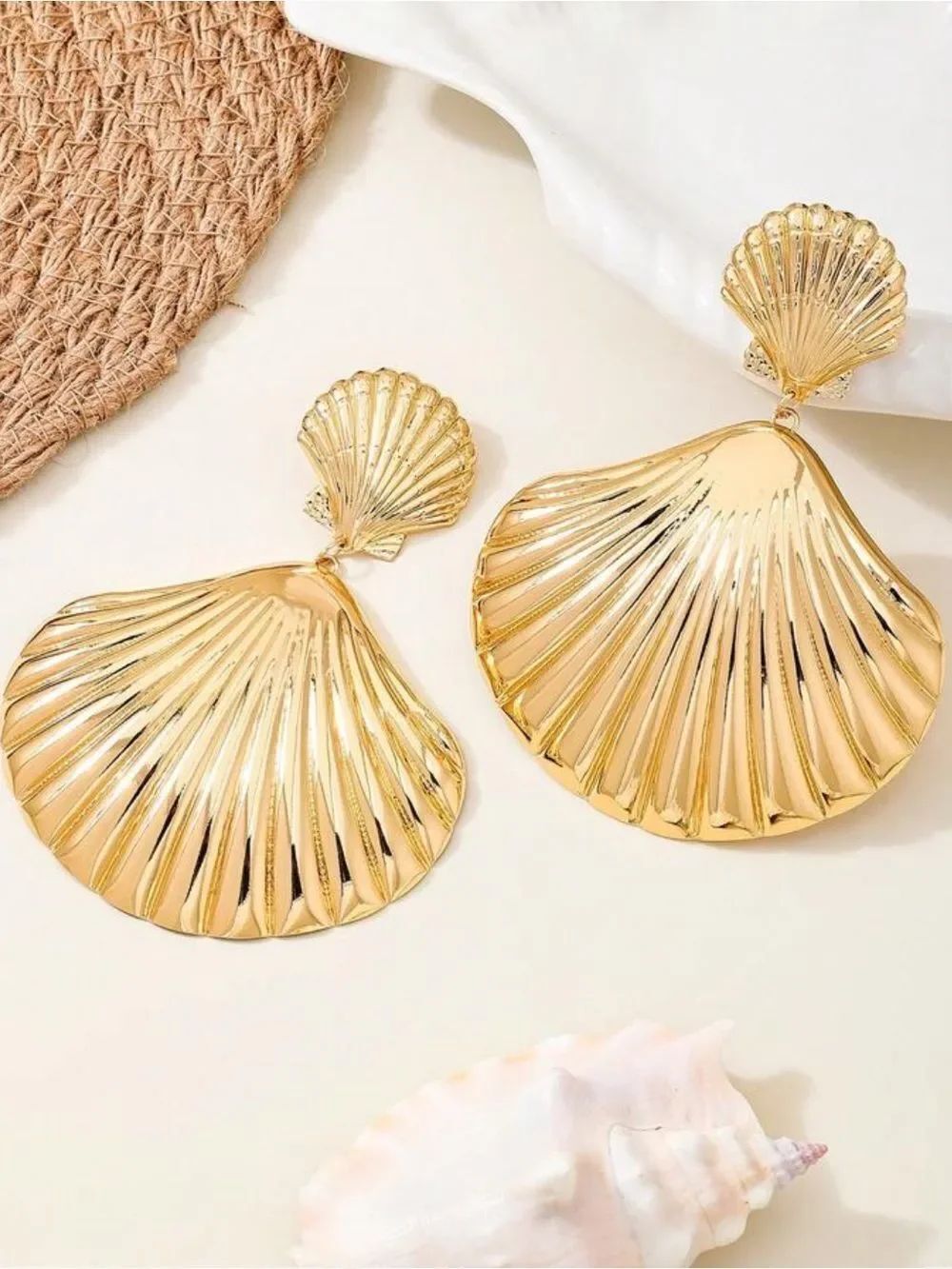Gold Shell Statement Drop Earrings R751 - Picture 3 of 3